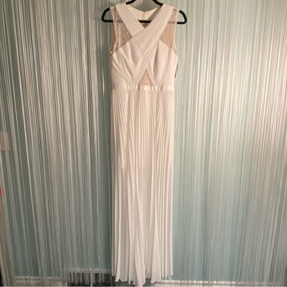 BCBGMaxAzria Dresses & Skirts - BCBGMaxazria White Pleated Lace Maxi Dress